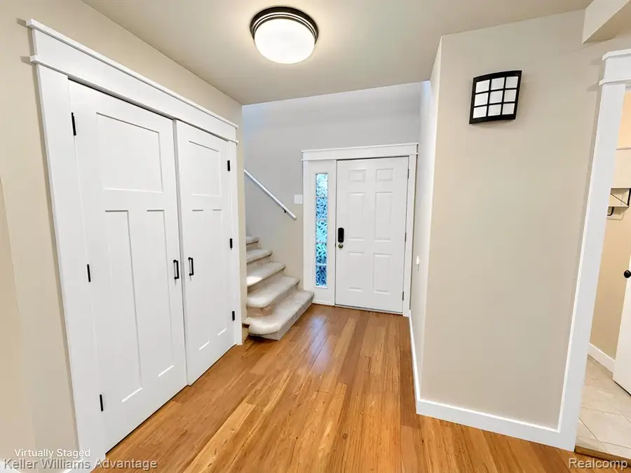 524 Winwood, Walled Lake, MI 48390 - #2