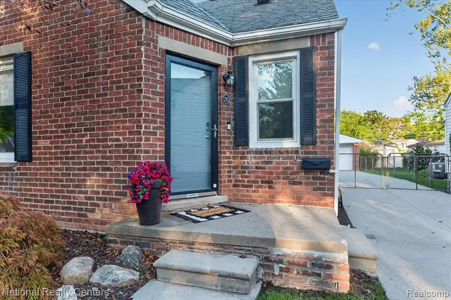 210 N Wilson, Royal Oak, MI 48067 - #2