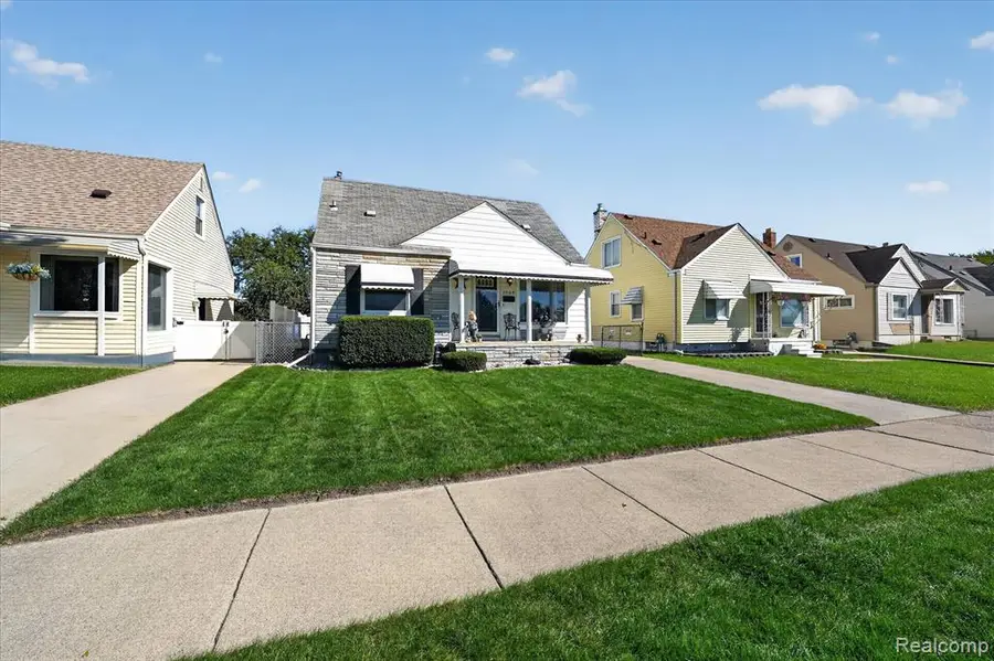 1908 Anne, Lincoln Park, MI 48146 - #2