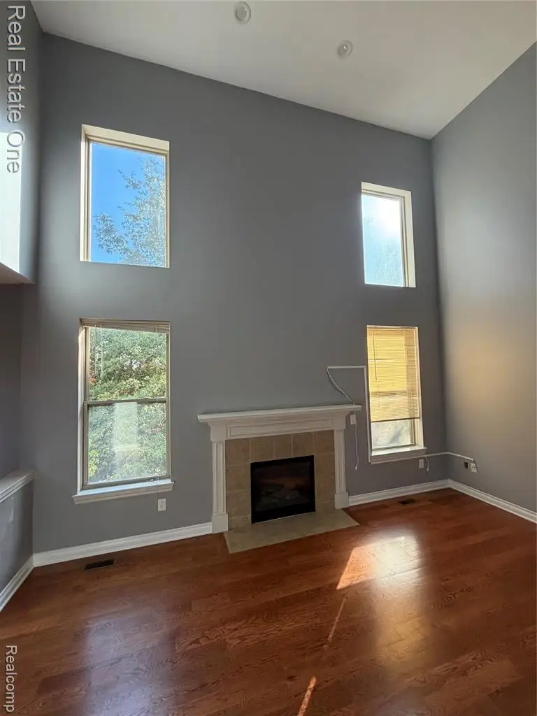 39230 Silverthorne, Farmington Hills, MI 48331 - #3