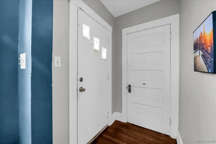 2049 Edwin, Hamtramck, MI 48212 - #2