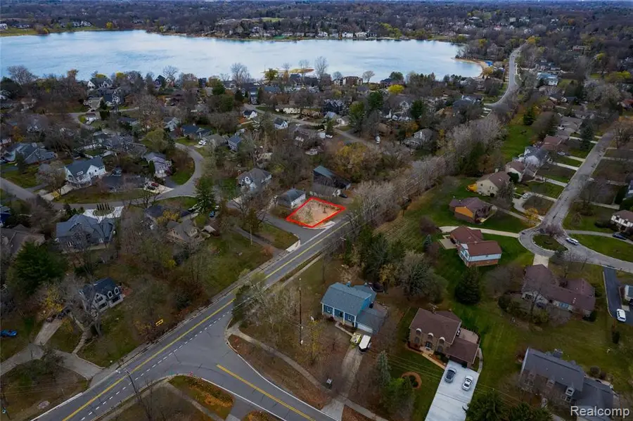 1469 Highmoor W Lakeshire, Bloomfield Hills, MI 48302 - #3