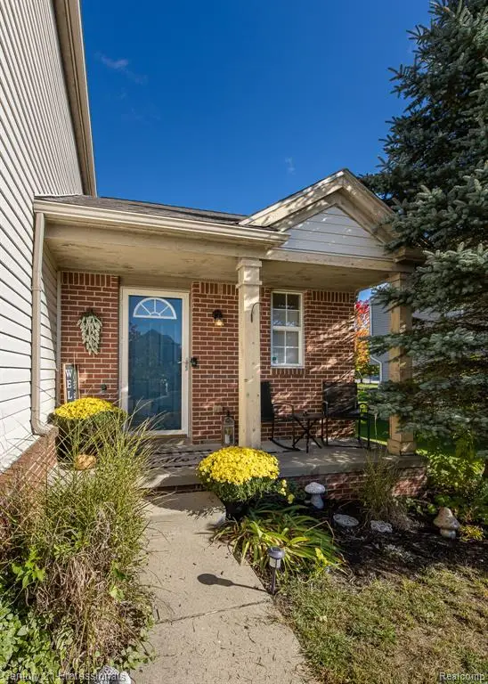 858 Canyon Creek, Holly, MI 48442 - #3