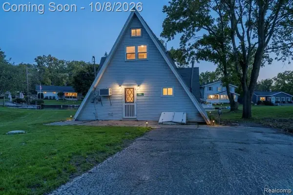 806 Oak Hills, Brooklyn, MI 49230