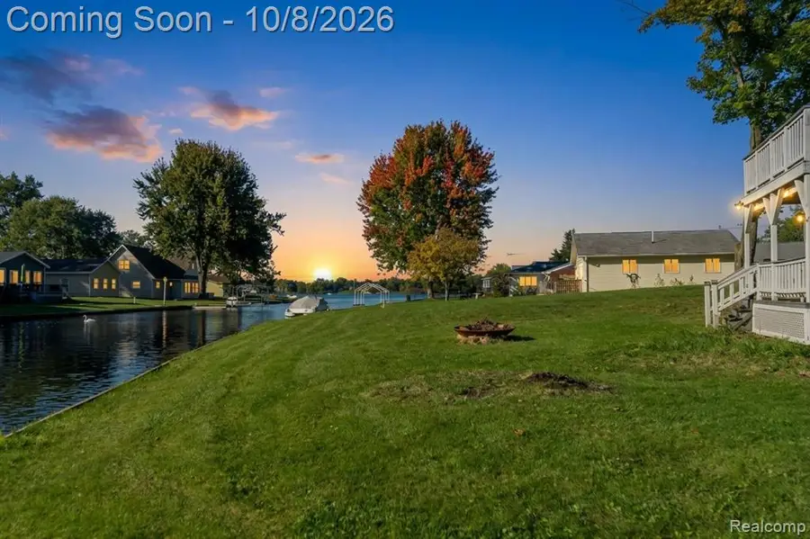 806 Oak Hills, Brooklyn, MI 49230 - #3