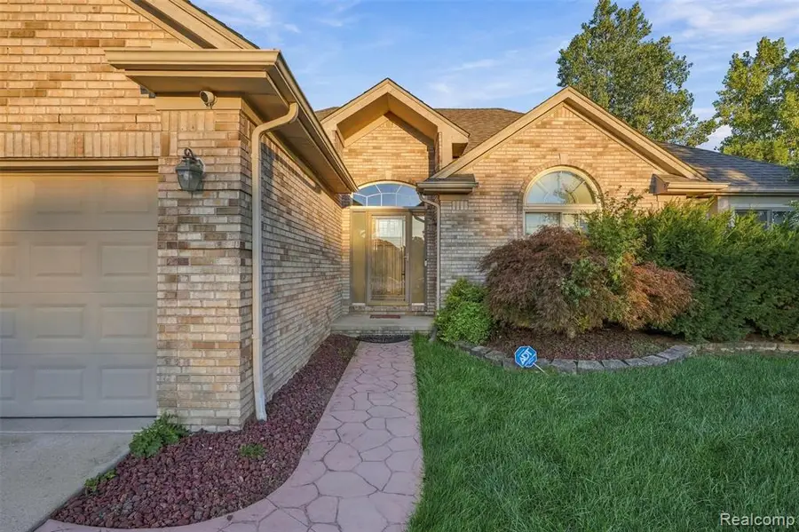 50576 Commons, Macomb, MI 48042 - #3
