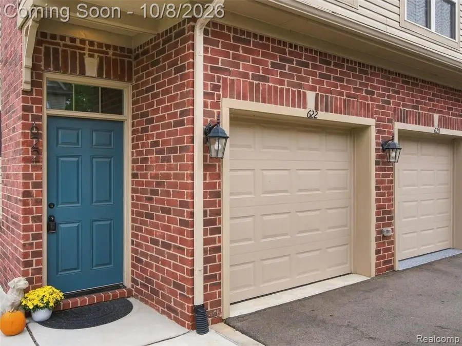 622 Pointe, Walled Lake, MI 48390 - #2
