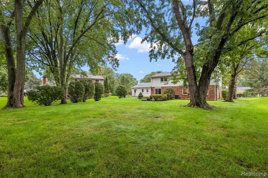 5600 Woodwind, Bloomfield Hills, MI 48301 - #3
