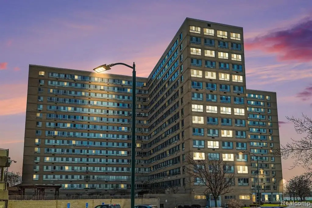 8900 E Jefferson #729, Detroit, MI 48214 - #1