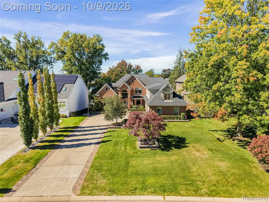1347 Forest Bay, Waterford, MI 48328 - #2
