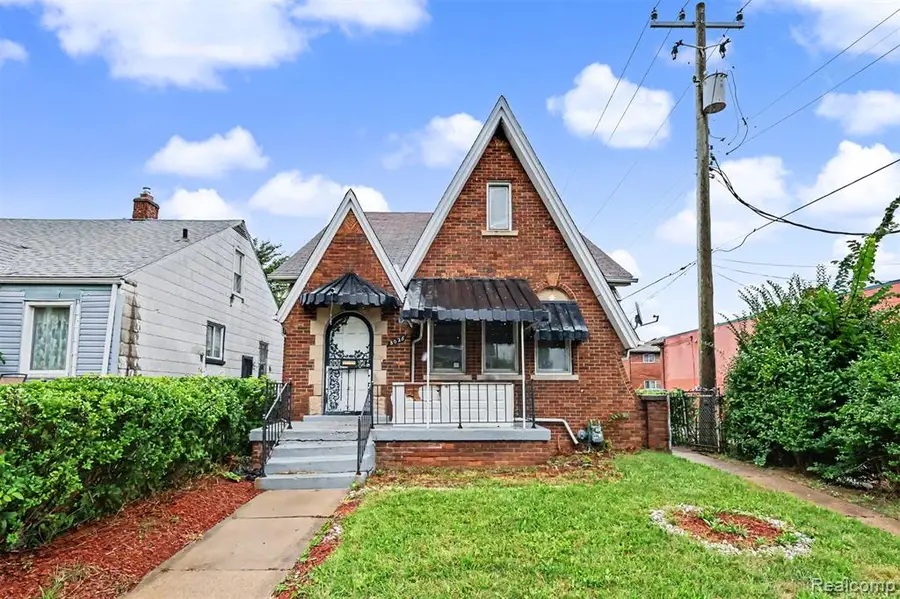 8026 Lauder, Detroit, MI 48228 - #2