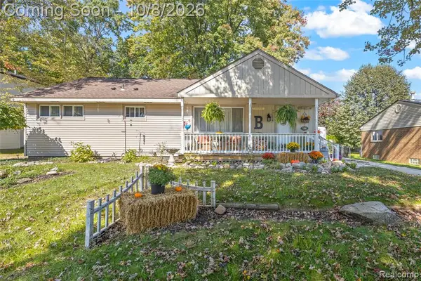 33718 Barrington, Westland, MI 48186