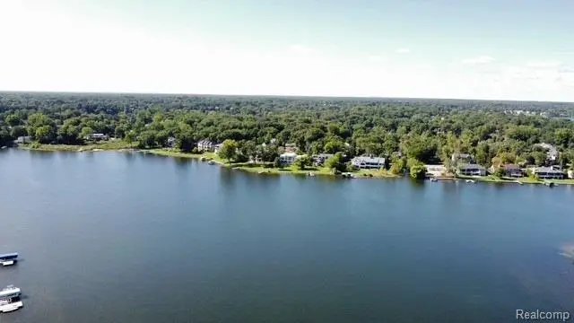2733 Turtle Lake, Bloomfield, MI 48302 - #1