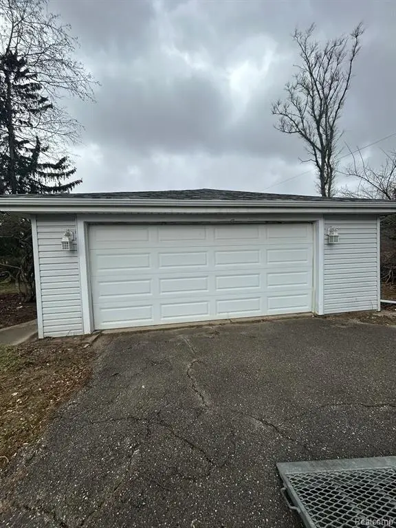 28010 Rollcrest, Farmington, MI 48334 - #2
