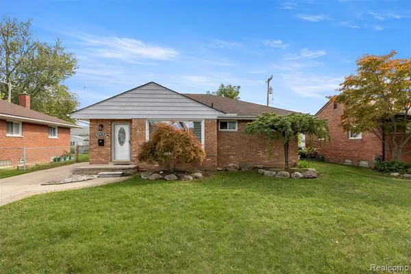 8422 Winston, Dearborn Heights, MI 48127