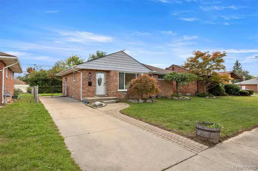 8422 Winston, Dearborn Heights, MI 48127 - #2