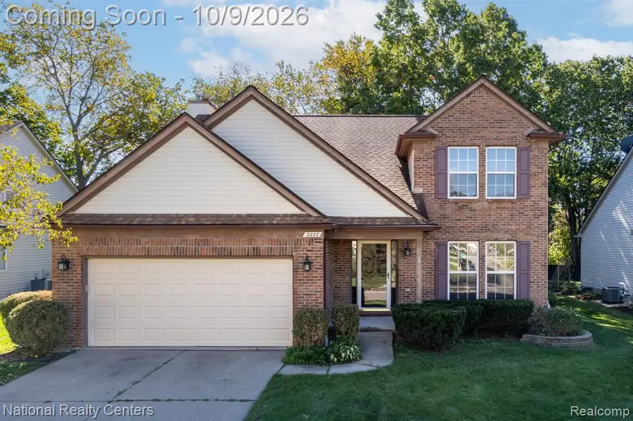 2227 Forest Hills, Lake Orion, MI 48359 - #2