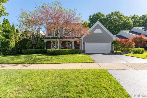 100 Ridge Field, Oxford, MI 48371