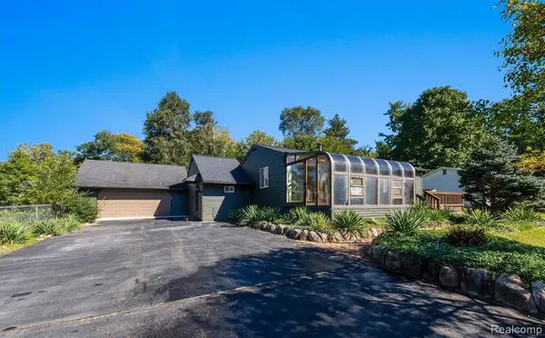 9376 Brucedale, Clarkston, MI 48346