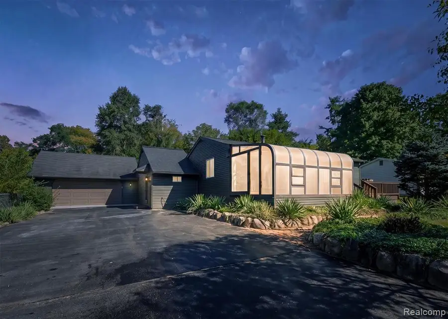 9376 Brucedale, Clarkston, MI 48346 - #2