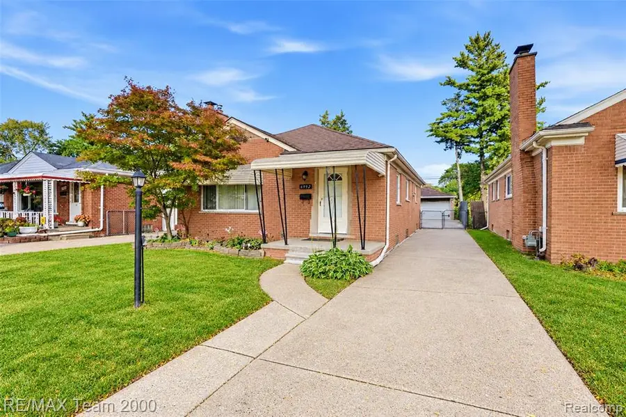6952 Colonial, Dearborn Heights, MI 48127 - #2