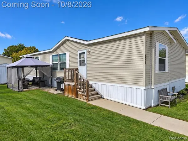 46425 Le Grande, Macomb, MI 48044