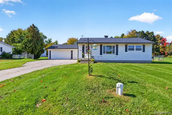 5072 Mobile, Flint, MI 48507