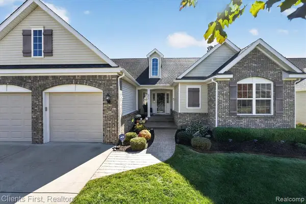 2970 W Amberly, Howell, MI 48843