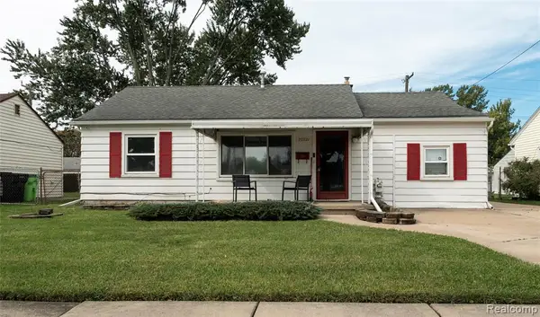 27321 Academy, Roseville, MI 48066