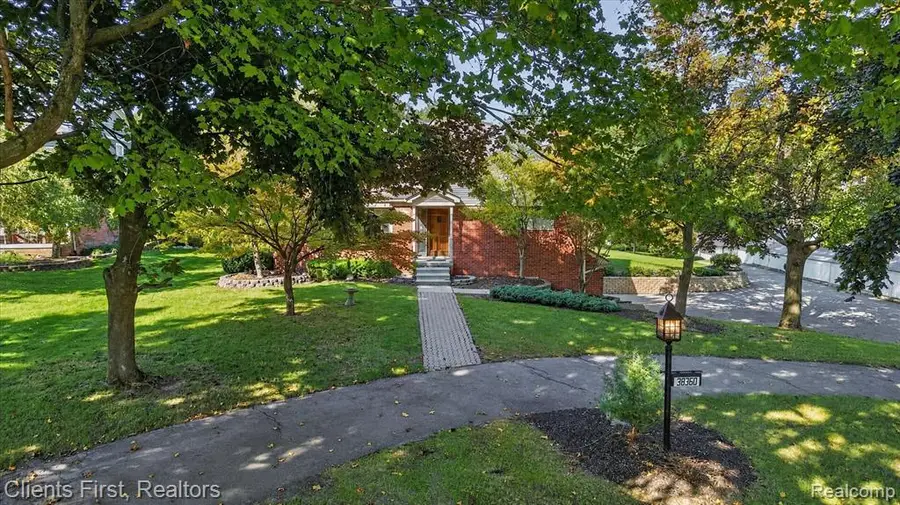 38360 Ann Arbor, Livonia, MI 48150 - #2
