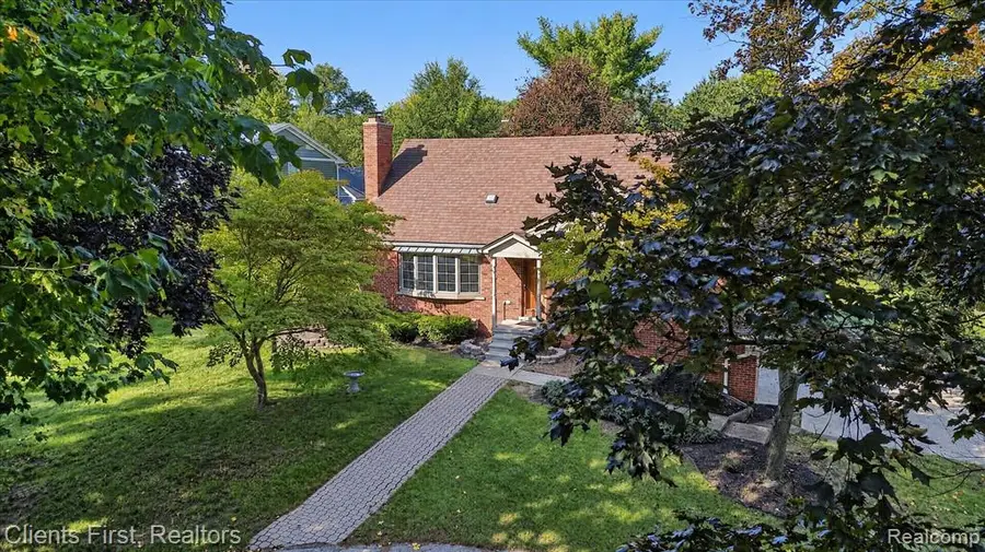 38360 Ann Arbor, Livonia, MI 48150 - #3