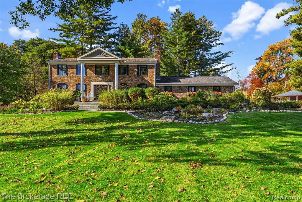1570 E Rose Center, Holly, MI 48442 - #1