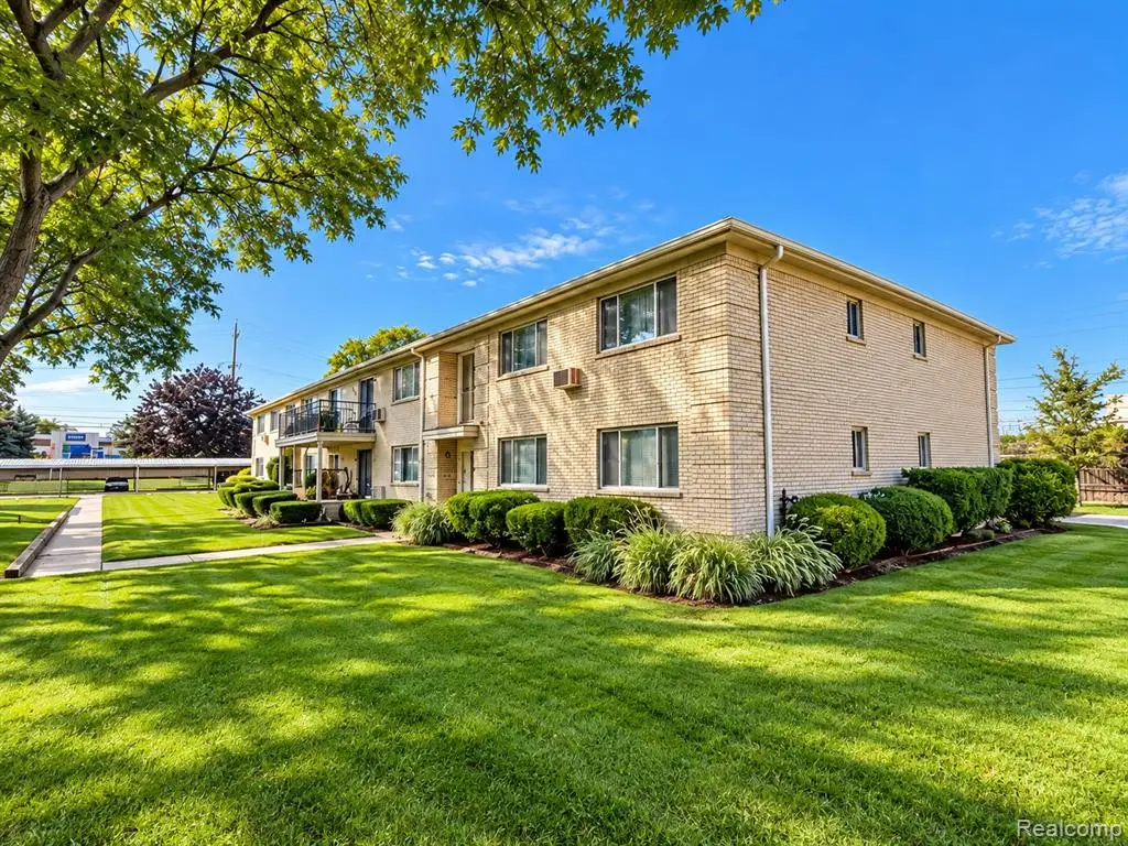 4113 Telegraph #216, Bloomfield Hills, MI 48302 - #1