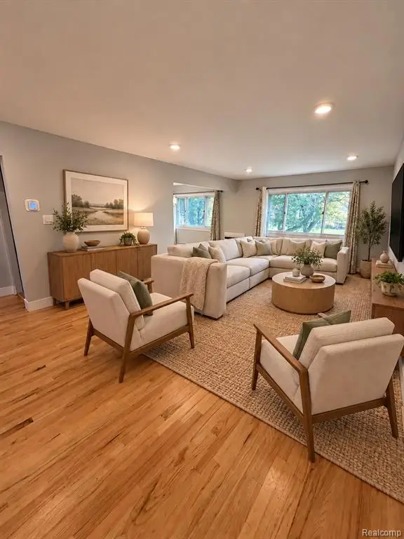4113 Telegraph #216, Bloomfield Hills, MI 48302 - #3