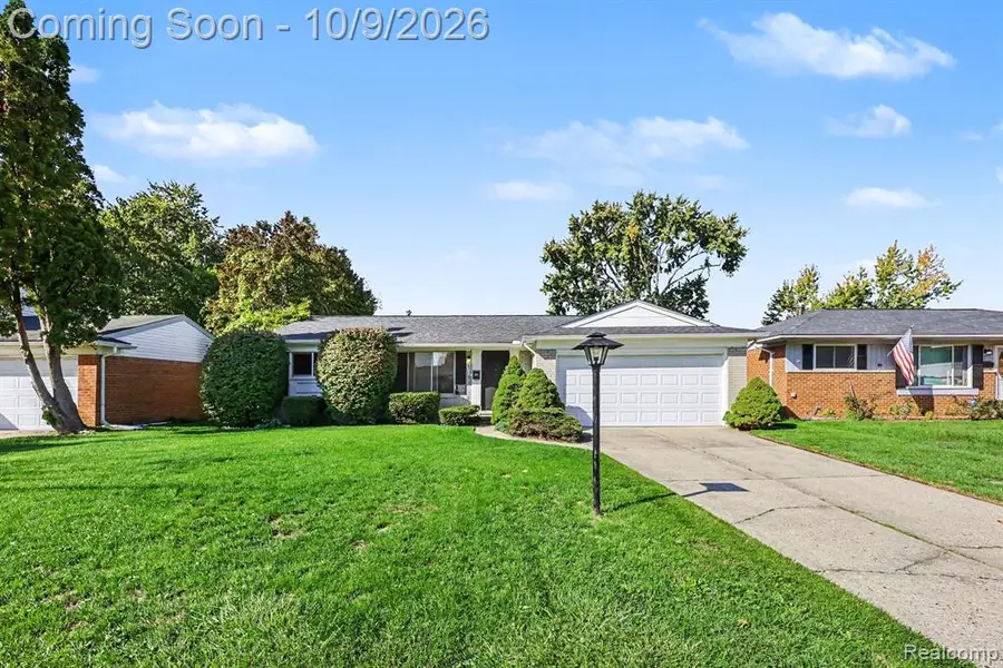 38539 Covington, Sterling Heights, MI 48312 - #2