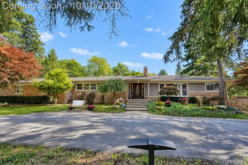 7395 Bingham, Bloomfield Hills, MI 48301 - #1
