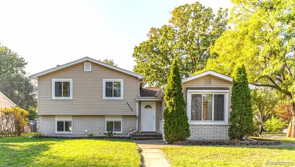 27755 Clarita, Livonia, MI 48152