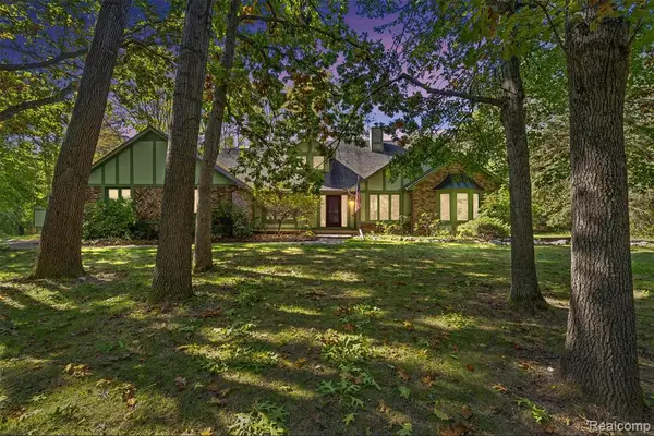 8135 Ranch Estates, Clarkston, MI 48348