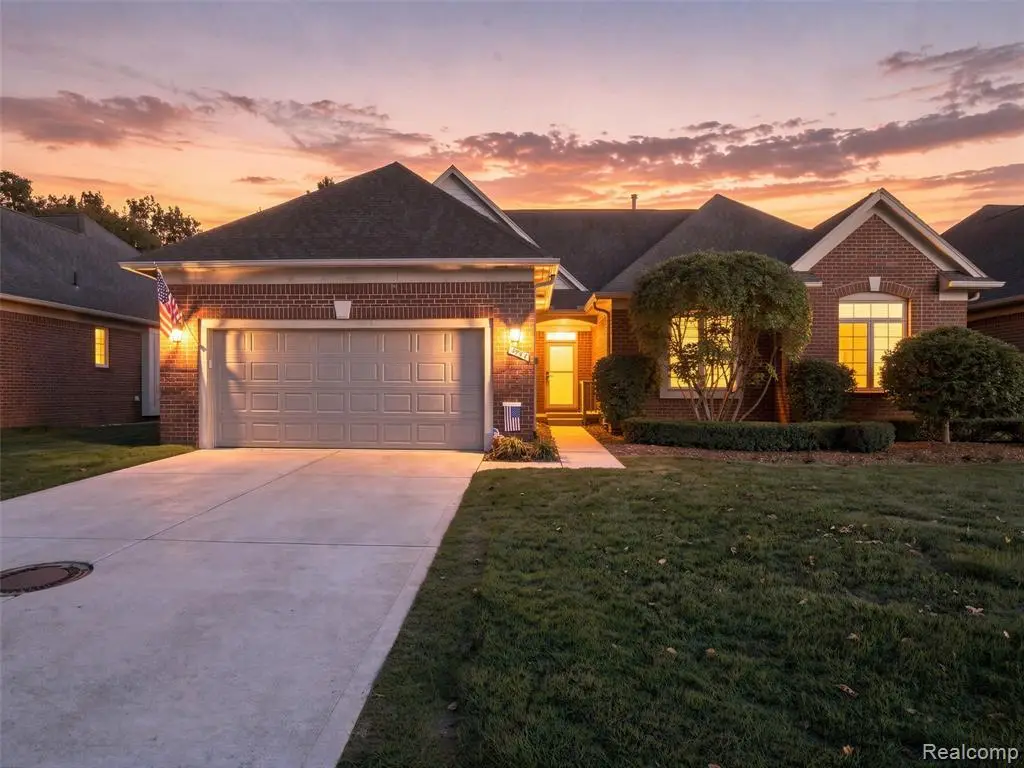 1942 Glenwood, Sterling Heights, MI 48310 - #1