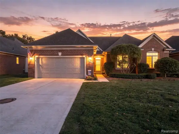 1942 Glenwood, Sterling Heights, MI 48310