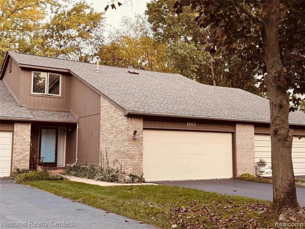 190 Woodstone, Waterford, MI 48327 - #1