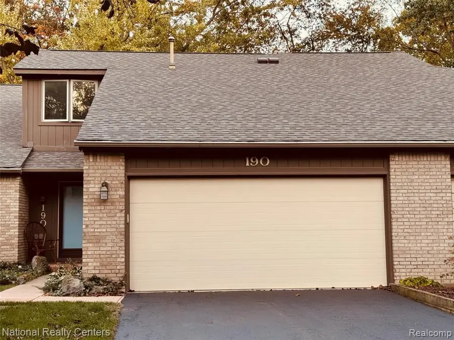 190 Woodstone, Waterford, MI 48327 - #2