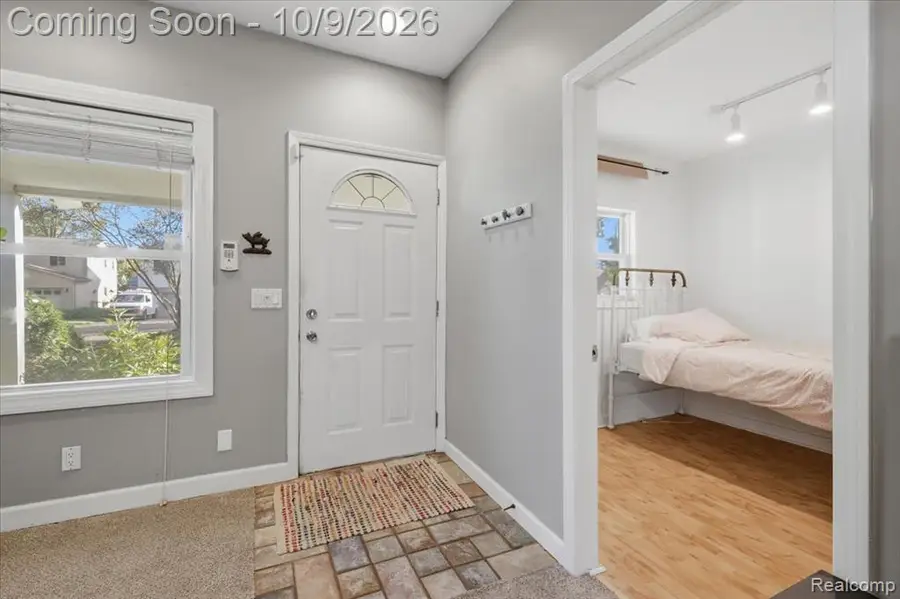 3900 Elmhurst, Waterford, MI 48328 - #3
