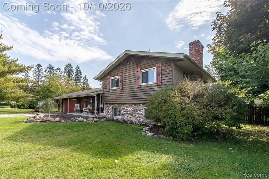 2129 Blackthorn, Burton, MI 48509 - #2