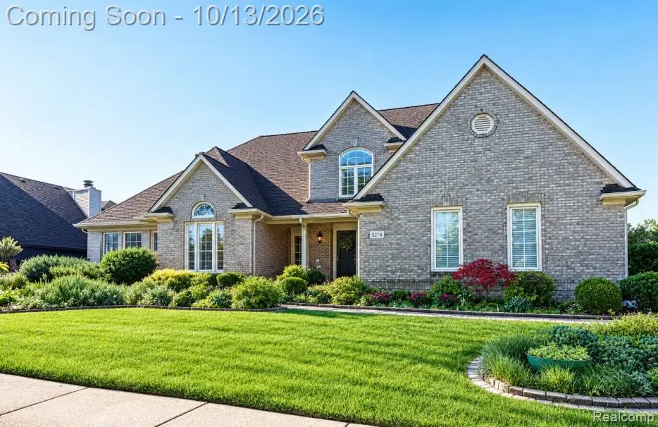 3214 Chesapeake, Sterling Heights, MI 48314 - #1