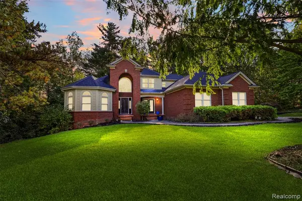 9280 Osprey Bay, Davisburg, MI 48350