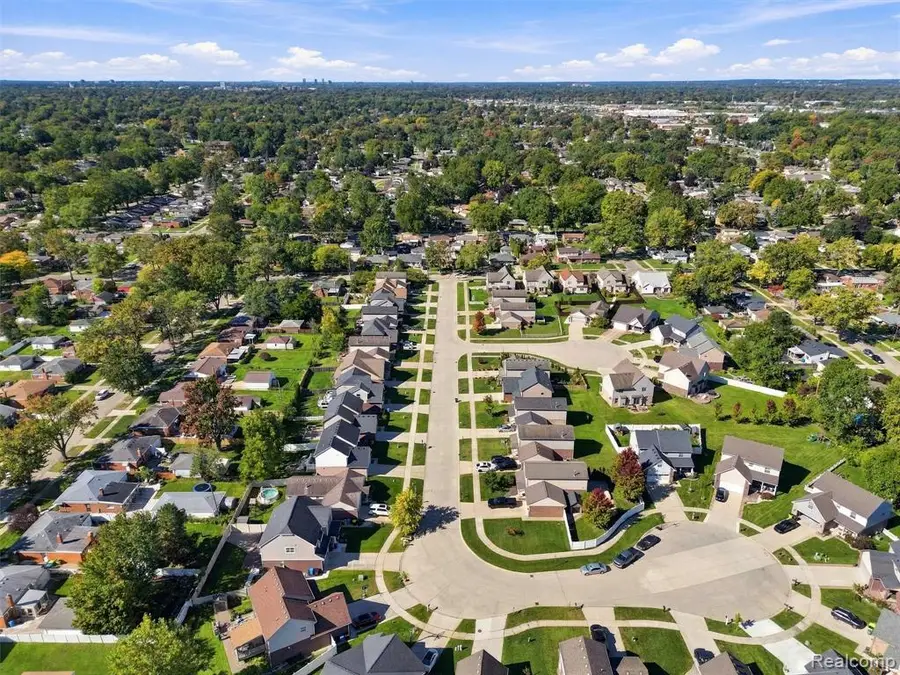 1656 Harvard, Madison Heights, MI 48071 - #2