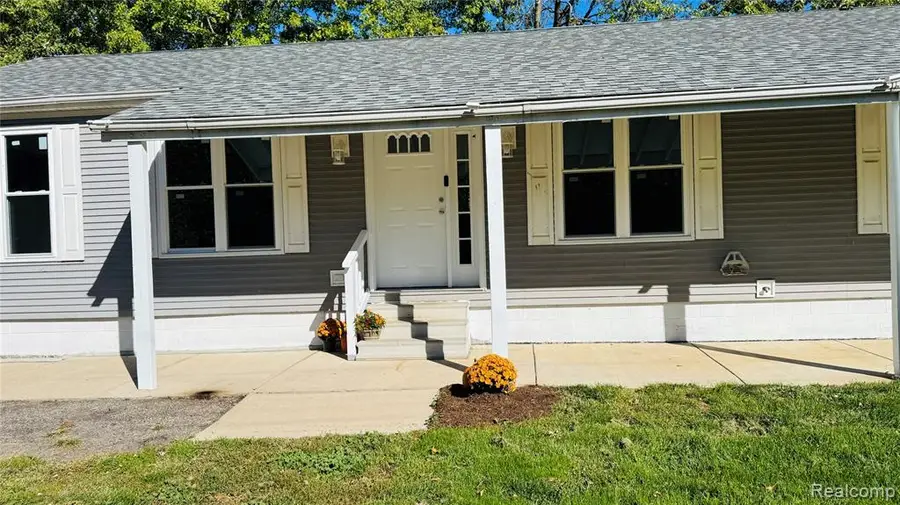 2570 Voorheis, Waterford, MI 48328 - #2