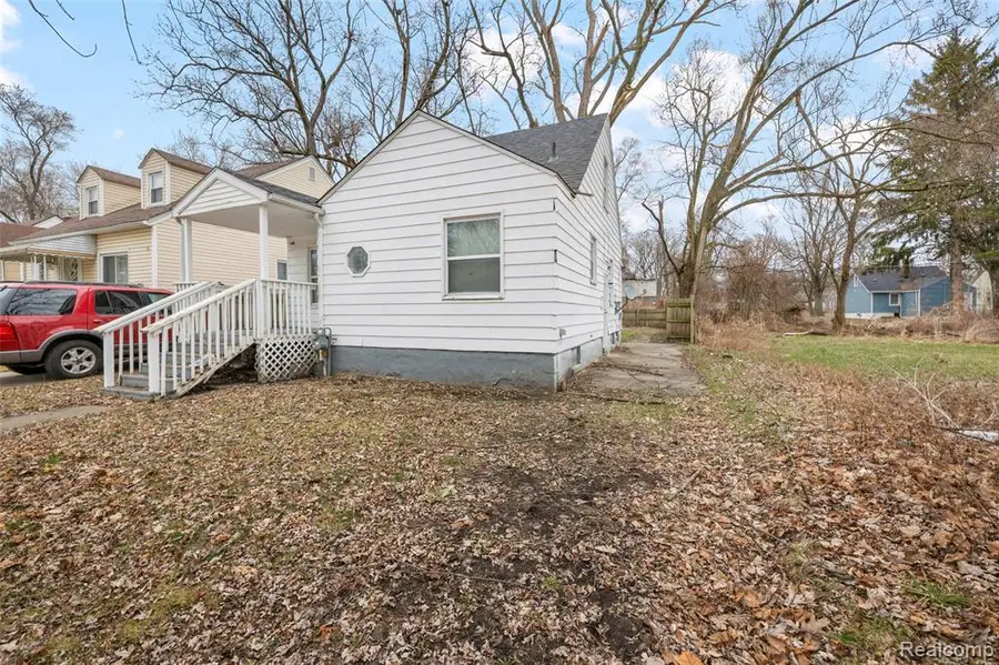 18220 Stout, Detroit, MI 48219 - #3