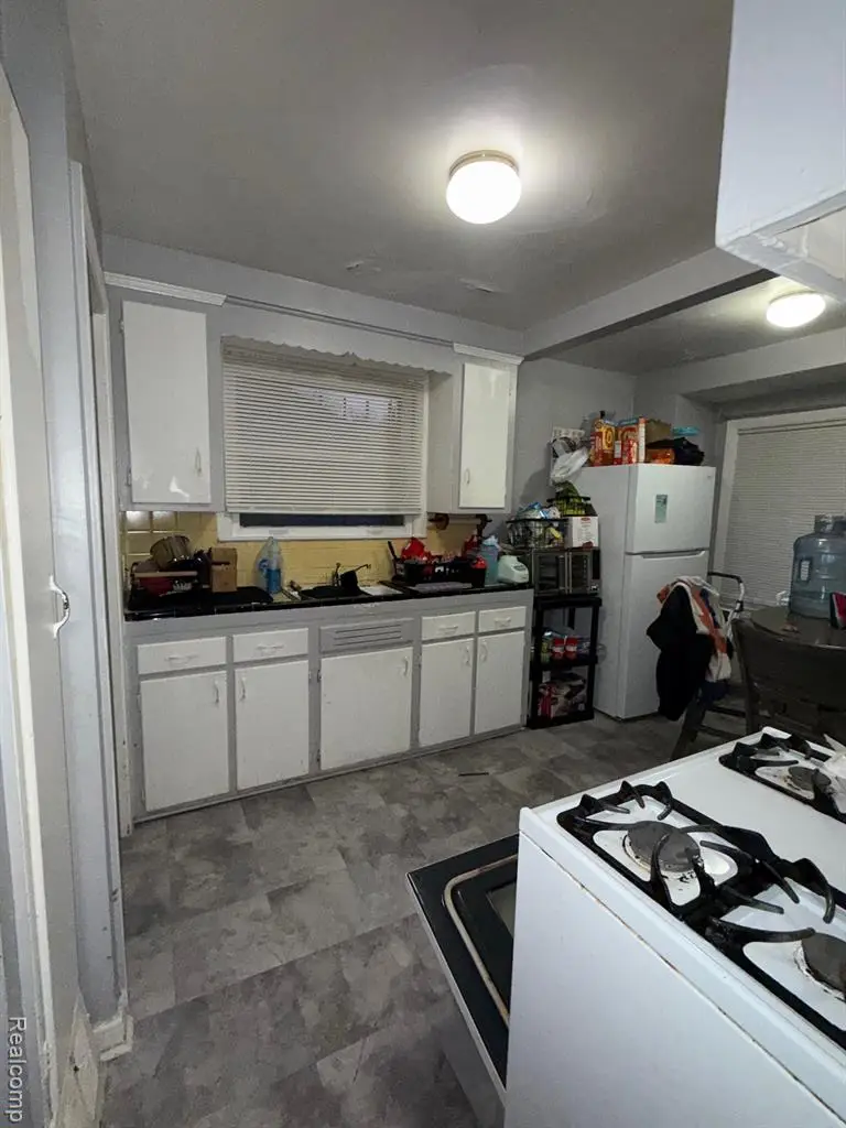 19464 Trinity, Detroit, MI 48219 - #2